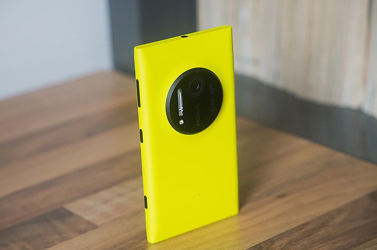 Nokia Lumia 1020 (6).jpg